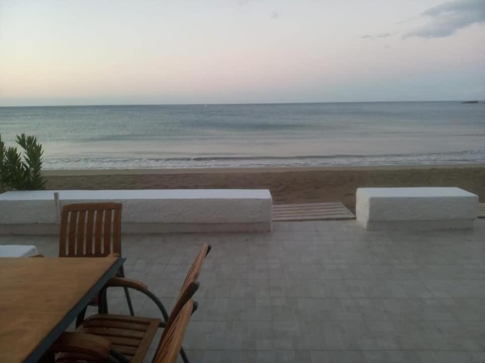 Yialos Studios-Apartments Makrýgialos Екстериор снимка