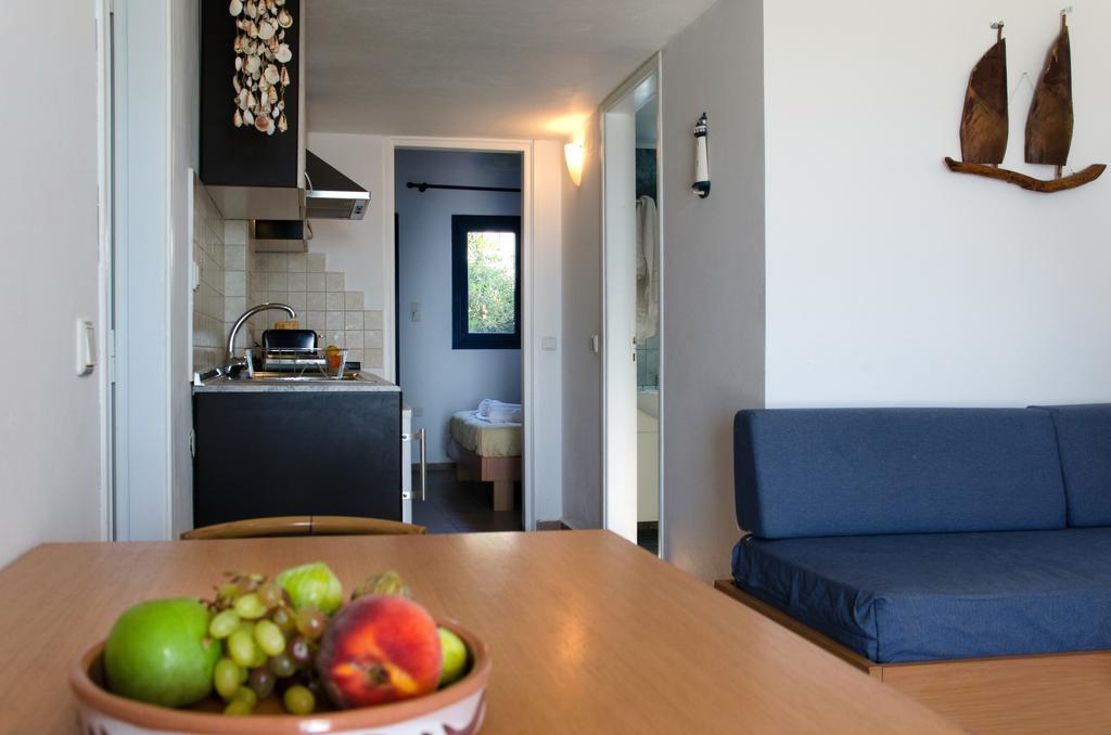 Yialos Studios-Apartments Makrýgialos Екстериор снимка