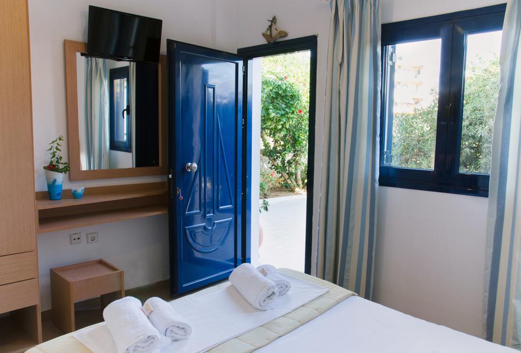 Yialos Studios-Apartments Makrýgialos Екстериор снимка