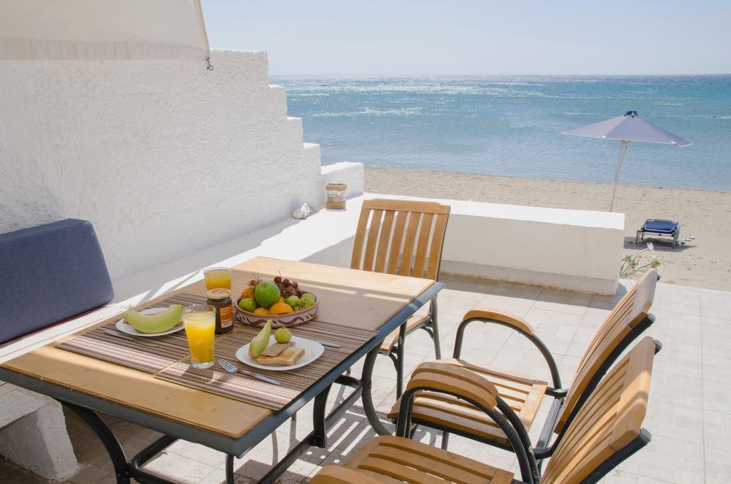 Yialos Studios-Apartments Makrýgialos Екстериор снимка