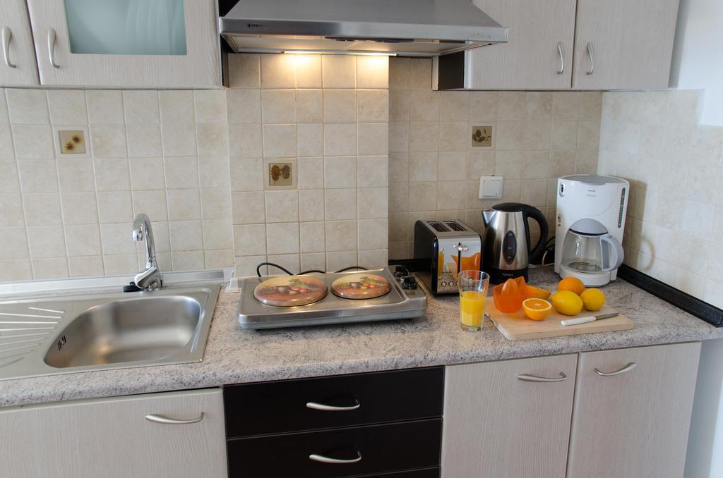 Yialos Studios-Apartments Makrýgialos Екстериор снимка