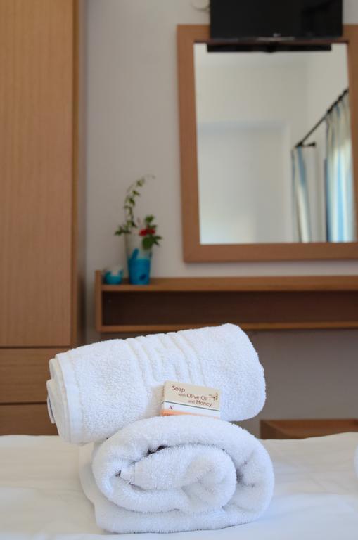 Yialos Studios-Apartments Makrýgialos Екстериор снимка